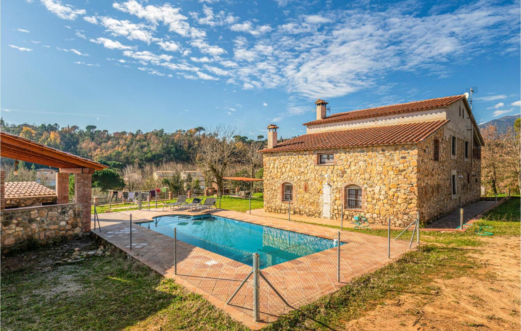 Awesome Home In Riells I Viabrea With Wifi Breda Экстерьер фото