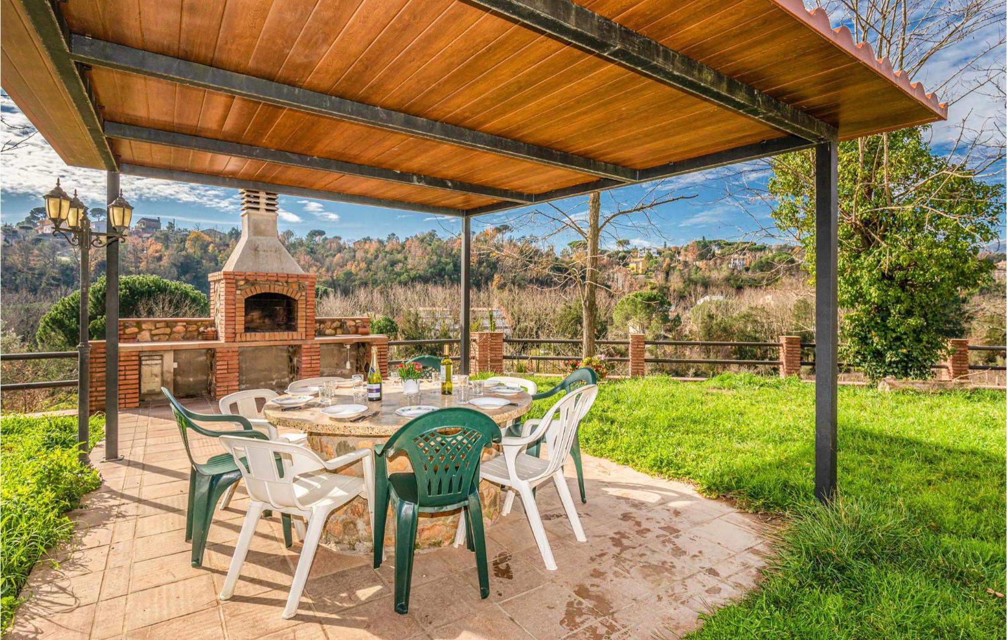 Awesome Home In Riells I Viabrea With Wifi Breda Экстерьер фото